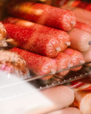 Ambachtelijke worsten van dichtbij bij Lekker Eten Almere Buiten